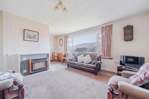 Living Room.jpg