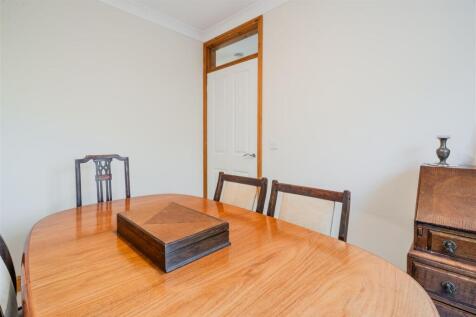 Dining Room-2.jpg