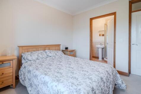 Bedroom 1-3.jpg
