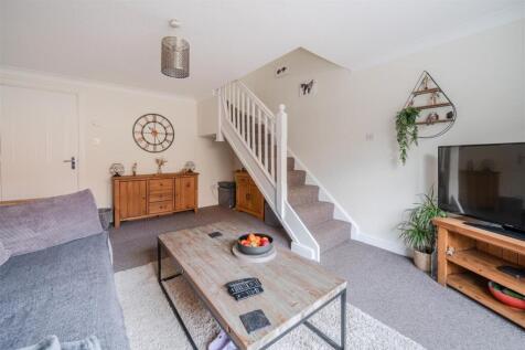 Living Room-3.jpg