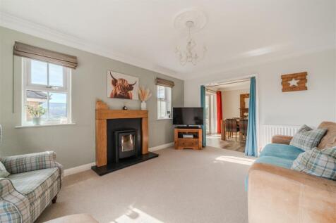 Living Room-2.jpg