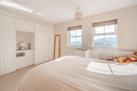 Bedroom 4-3.jpg