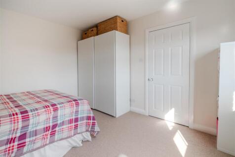 Bedroom 1-3.jpg