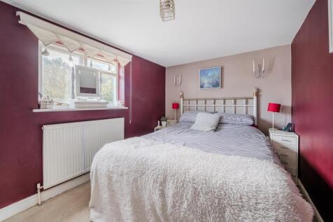 Bedroom 4.jpg