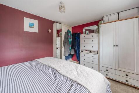 Bedroom 4-3.jpg