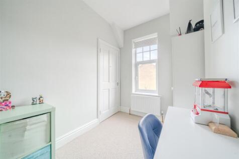 Bedroom 3-3.jpg