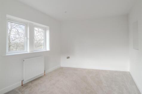 Bedroom 1-3.jpg