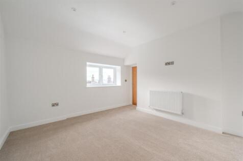 Bedroom 2-2.jpg