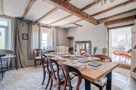Dining Room.jpg