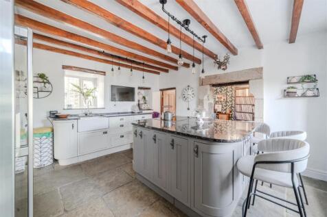 Kitchen-2.jpg