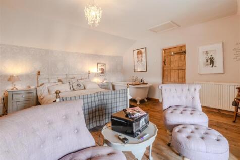 Bedroom 2-3.jpg