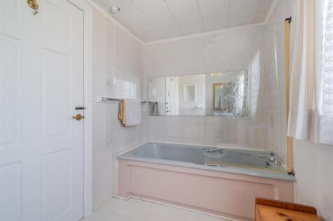 Bathroom-2.jpg