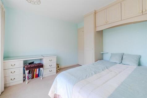 Bedroom 1-2.jpg