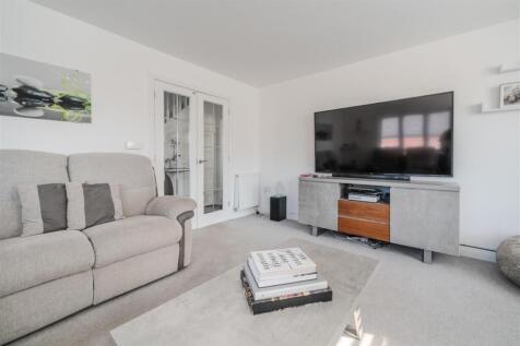 Living Room-3.jpg