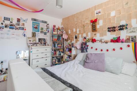 Bedroom 1-3.jpg