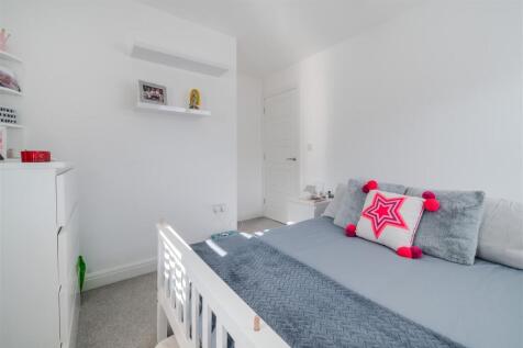 Bedroom 2-2.jpg