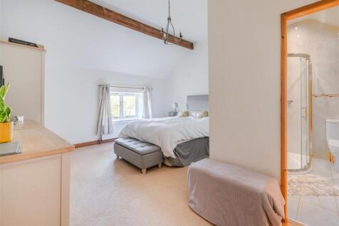 Bedroom 4-2.jpg