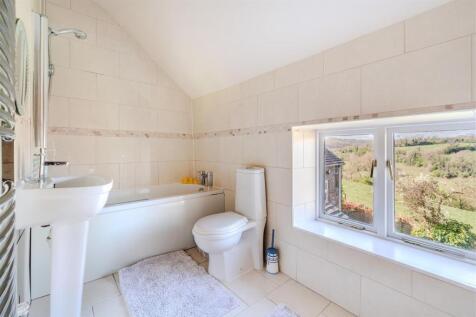 Bathroom.jpg