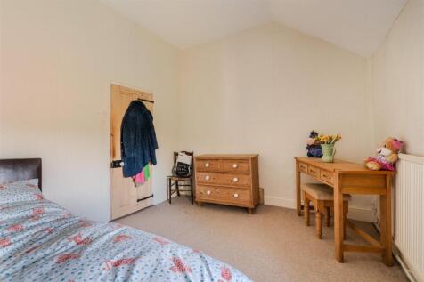Bedroom 3-2.jpg