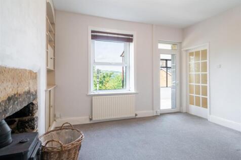 Living Room-3.jpg