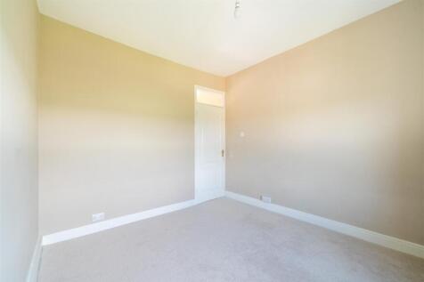 Bedroom 1-2.jpg