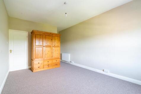 Bedroom 2-2.jpg