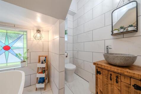 Bathroom-2.jpg