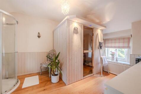 Bedroom 1-4.jpg
