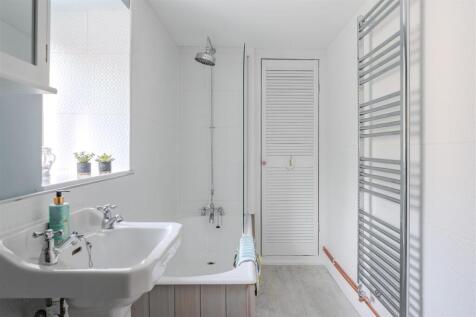 Bathroom-2.jpg