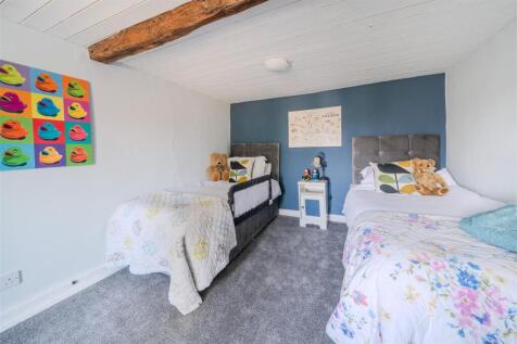 Bedroom 3-2.jpg