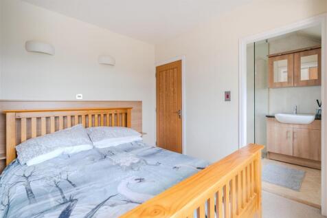 Bedroom1-2.jpg