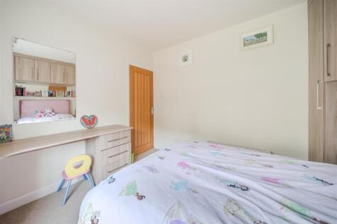 Bedroom2-3.jpg