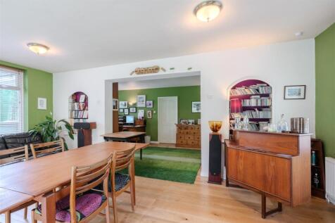 Dining Room-5.jpg