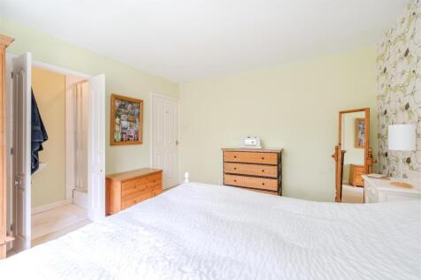 Bedroom4-3.jpg