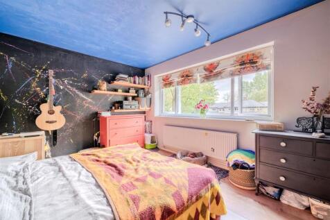 Bedroom2-3.jpg