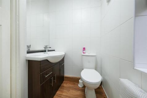 Shower Room.jpg