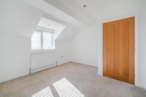 Bedroom1-3.jpg