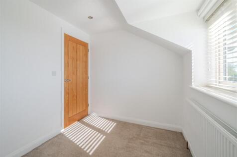 Bedroom2-2.jpg