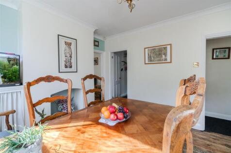 Dining Room-5.jpg