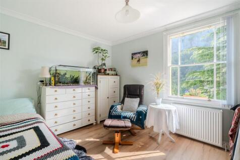 Bedroom1.jpg