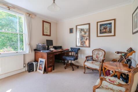 Bedroom4.jpg