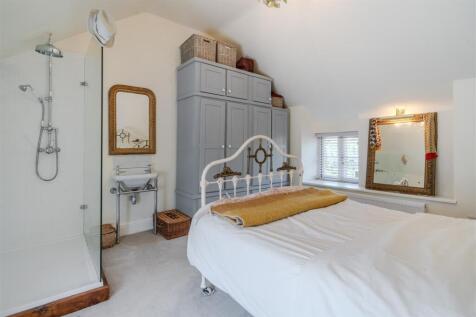 Bedroom1-3.jpg