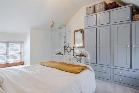 Bedroom1.jpg