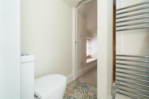 Toilet.jpg