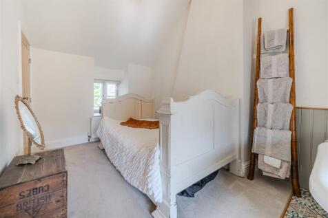 Bedroom2-3.jpg