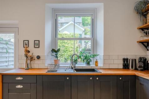 Kitchen-5.jpg