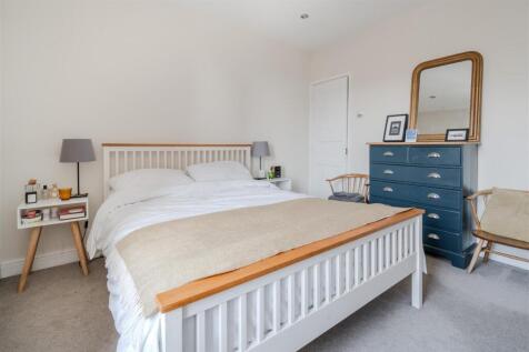 Bedroom2-2.jpg