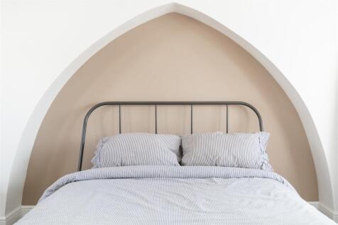 Bedroom1-5.jpg