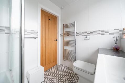 Bathroom-2.jpg