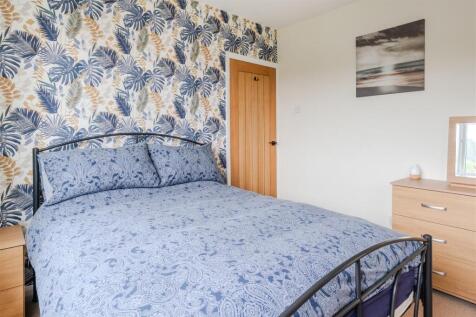 Bedroom3-3.jpg